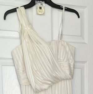 BCBG Dress sz 6 off white chiffon